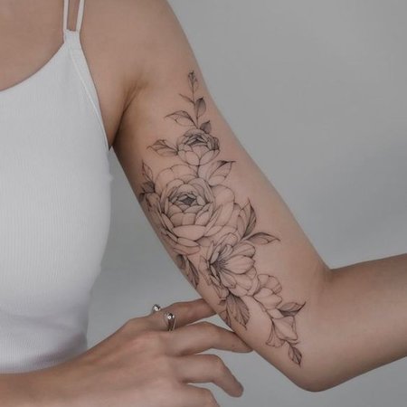 Tiny And Delicate Flower Tattoo Ideas