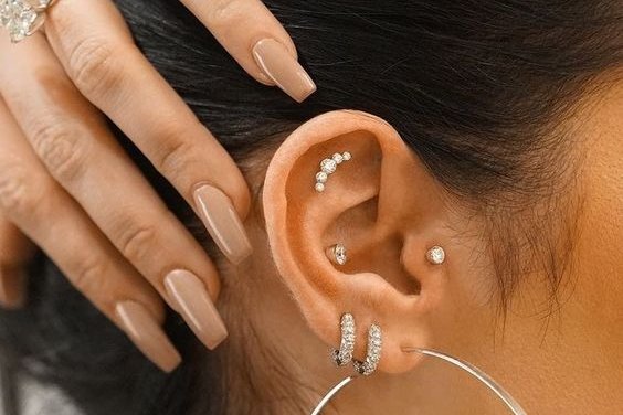 tragus piercing verzorgen